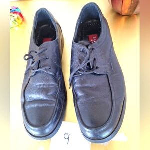 Men Dress Shoe, Size 9.